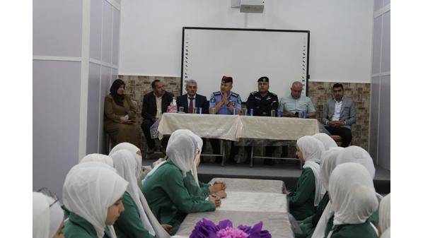 عجلون : العقيد العزام يفتتح دورة لأصدقاء الشرطة في مدرسة عنجرة الثانوية للبنات