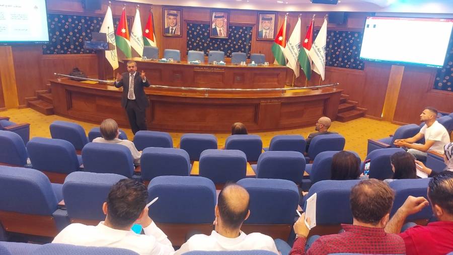 وزارة العمل تحث الفنادق والمطاعم السياحية والمهن الميكانيكية على الاستفادة من التشغيل الوطني في اختيار الأيدي العاملة الأردنية لقطاعاتهم