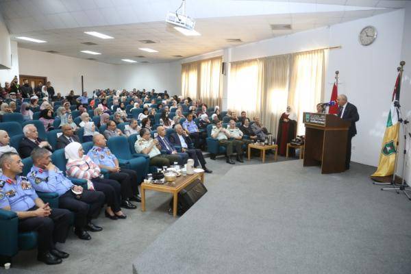 العلوم التربوية في الأردنية تقيم يوما وظيفيا للطلبة المتوقع تخرجهم