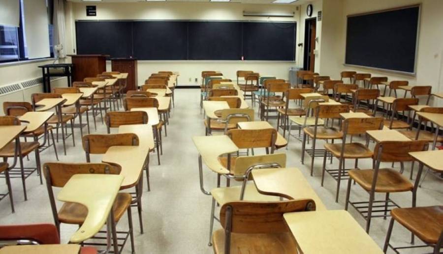 التربية: البدء بتصنيع 20 ألف مقعد مدرسي