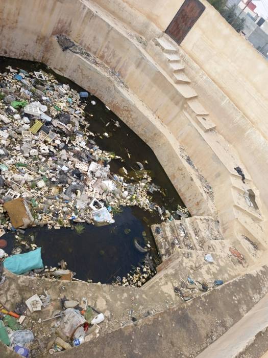 مطالب بردم حفرة بمنطقة النهضة بالبادية الشمالية الغربية