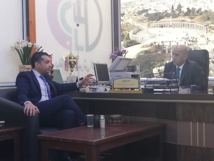 وفد مشروع التكيف المجتمعي والخدمات البلدية ( المنح الابتكارية) يلتقي رئيس بلدية جرش الكبرى...