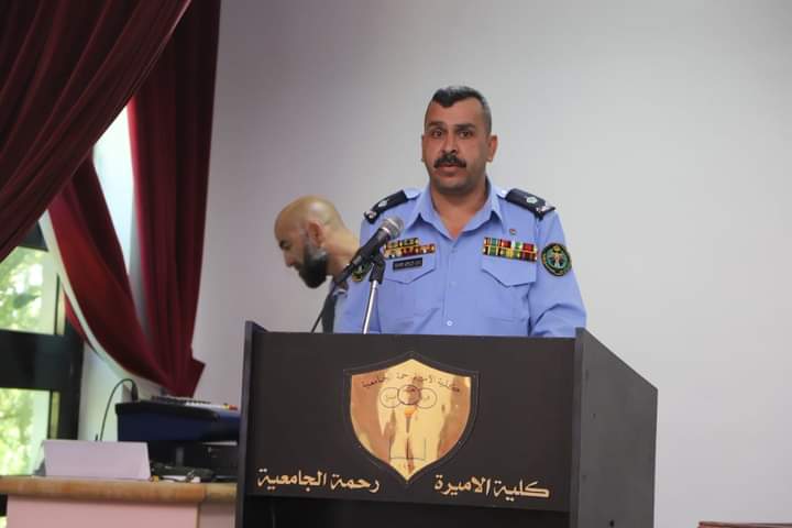 وحدة التنمية وخدمة المجتمع المحلي تنظم محاضرة توعوية بيوم المرور العالمي في كلية الأميرة رحمة الجامعية _صور