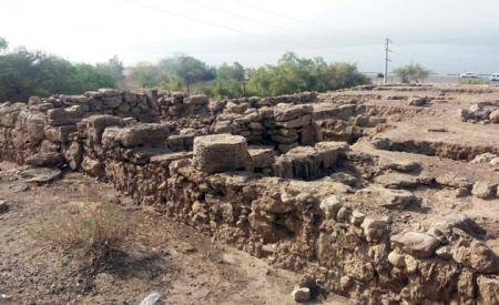 السوالقة يطالب الآثار العامة بفتح ميناء هيرود أمام زوار البحر الميت