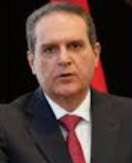 هواري للأطباء: مقتنع بالقرار وتوجهوا للمحكمة