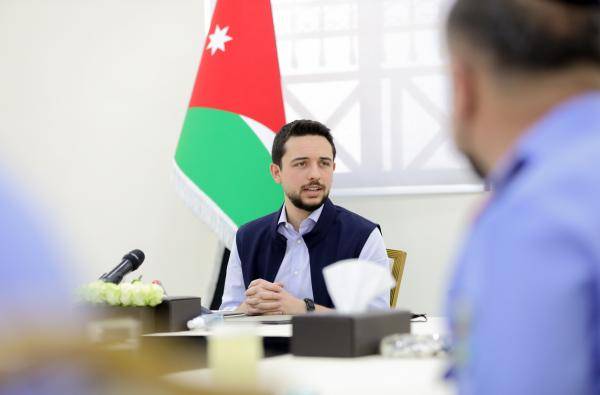 ولي العهد يطلع على الأنظمة المستحدثة في خدمات إدارة الترخيص...صور