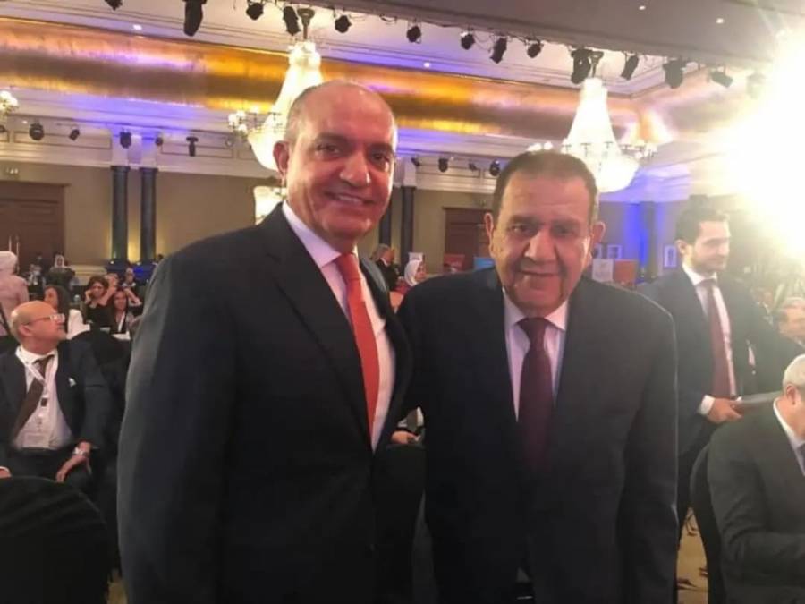 العضايلة يهنئ فريز بتكريمه في القاهرة