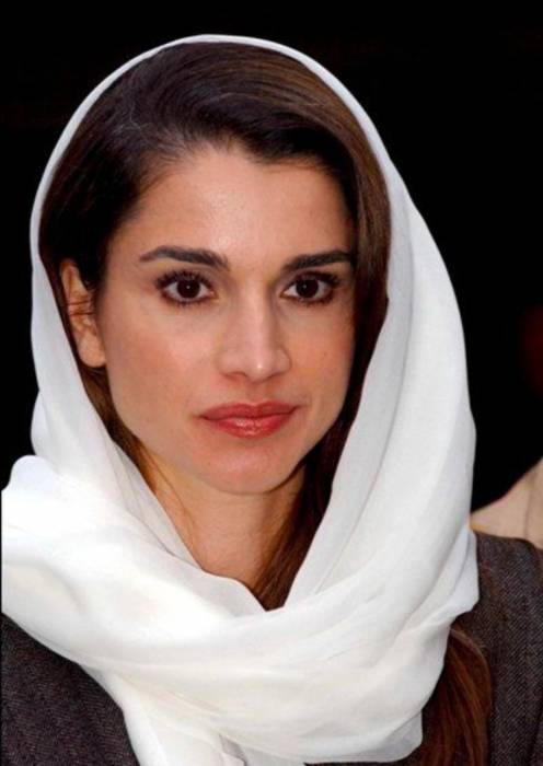 الملكة تعزي قدس الأب عماد الطوال  بوفاة شقيقه عصام