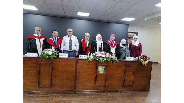 مناقشة رسالة ماجستير في كلية عجلون الجامعية