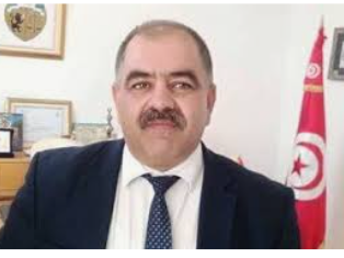 الملكية الأردنية تكرم رئيس بلدية الحمامات التونسية