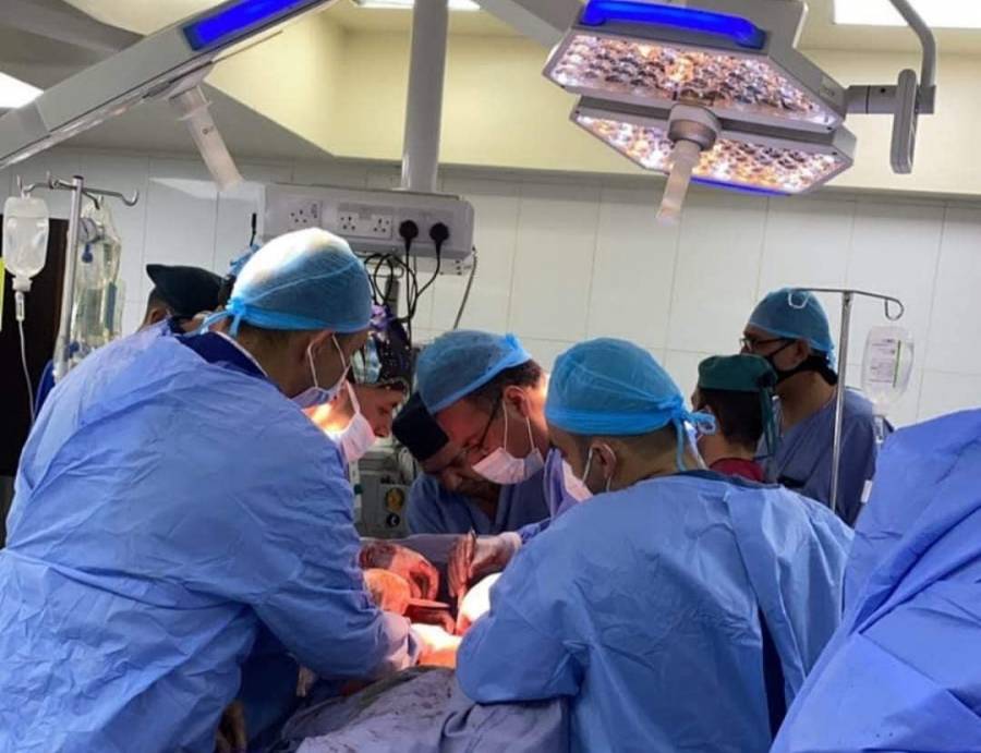 عملية نوعيه في مدينة الحسين الطبية تم فيها تبديل الشريان الابهري
