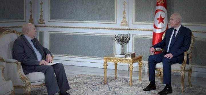 الرئيس التونسي يشكل هيئة استشارية من أجل جمهورية جديدة