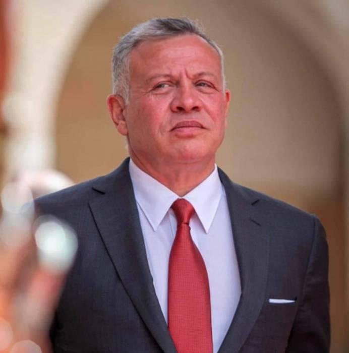 العقيل يهنئ الملك بعيد الاستقلال السادس والسبعون