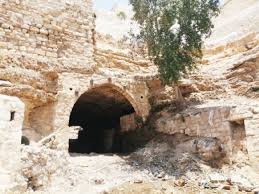 لجنة السياحة والبيئة تتفقد مشروع بوابة الكرك السياحية