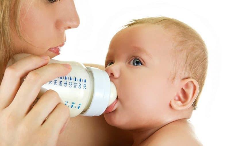 أزمة حليب الأطفال تقلق أميركا.. وطائرة عسكرية تتحرك