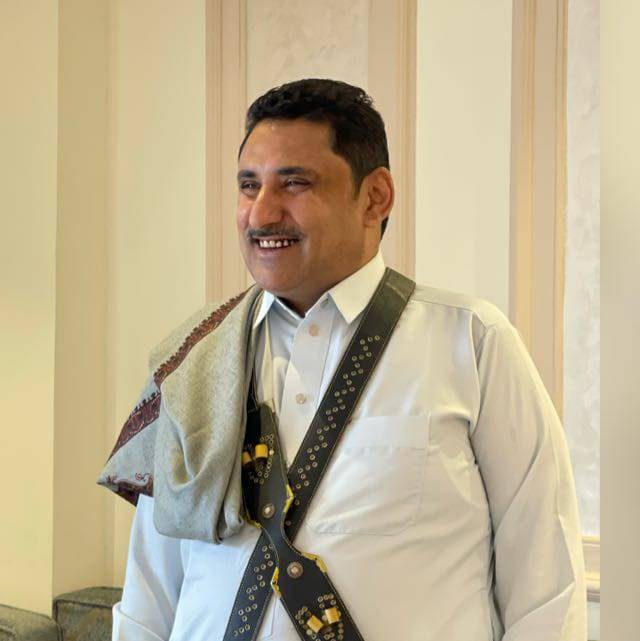 الشيخ عصام هزاع  يشيد بلقاء الرئيس الزبيدي مع شيخ مشائخ الصبيحة الشيخ عبد الرحمن الصبيحي