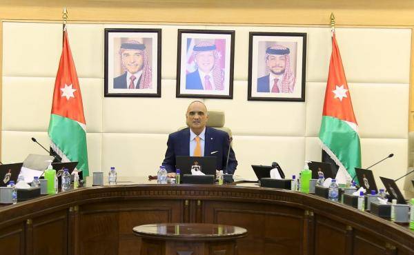 الخصاونة يوجه للاسراع في إنجاز مشروع قانون البيئة الاستثماريَّة