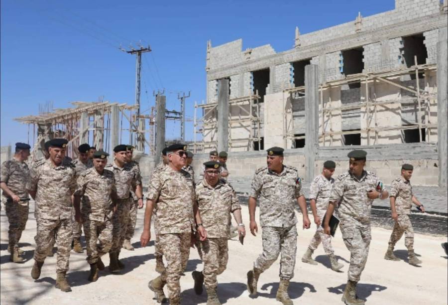 اللواء الركن الحنيطي يتفقد سير العمل في مشروع المقر الدائم للقيادة العامة...صور