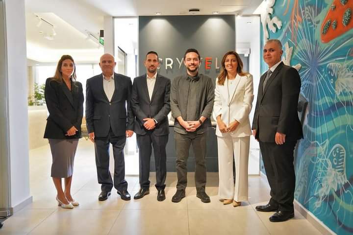 بالصور...ولي العهد يفتتح فرع كريستل المتخصصة بإدارة مراكز الاتصال في العقبة