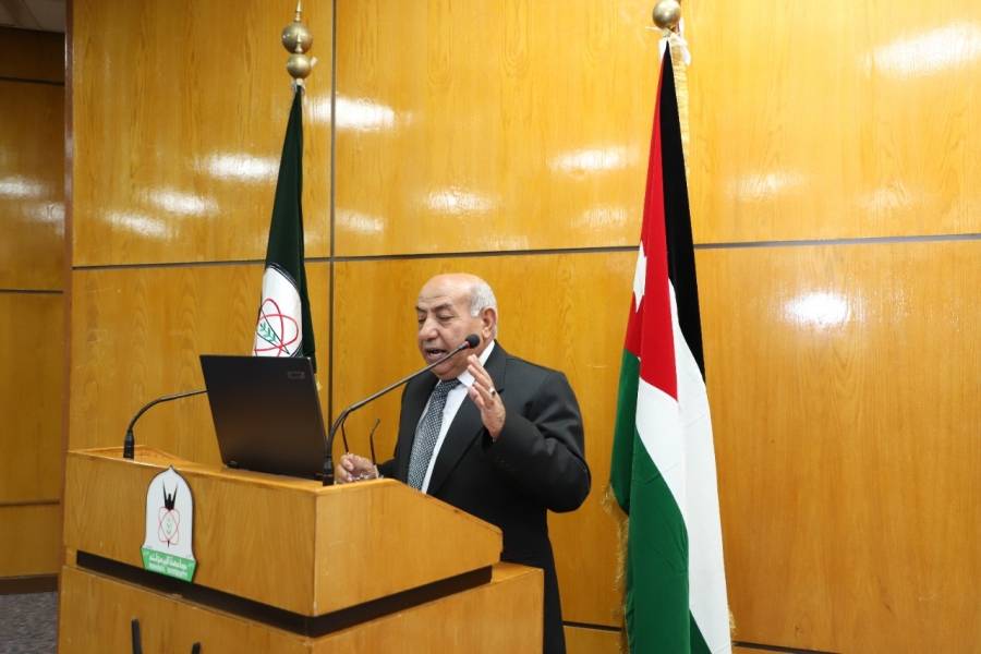 الباشا الرقاد  في الذكرى 76   الاستقلال ...عهود هاشمية مزهرة .... وإنجازات أردنية مثمرة ،  والهاشميون هم الذين خطّوا أول سطر في الخطاب السياسي الأردني