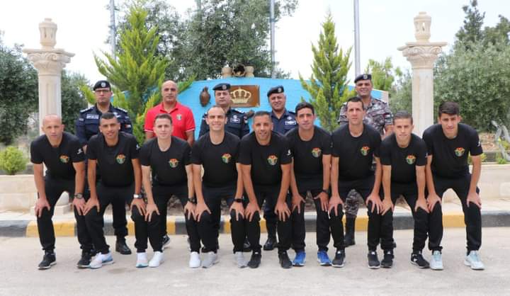 مديرية الأمن العام تكرم فريق خماسي كرة القدم _صور