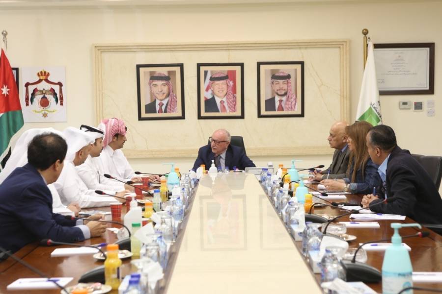 وفد قطري يبحث ووزير الأشغال استقطاب المهندسين الأردنيين