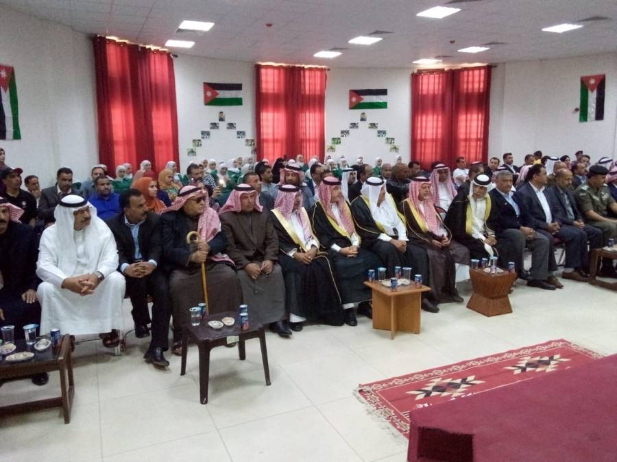 احتفال مدرسة جابر  السرحان الثانوية للبنات بالتعاون مع مديرية شرطة البادية الشمالية والبلدية...صور