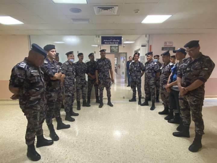 دفاع مدني شرق اربد  ينفذ مبادرة  للتبرع بالدم في مستشفى الملك المؤسس عبدالله الجامعي بمناسبة عيد الاستقلال.