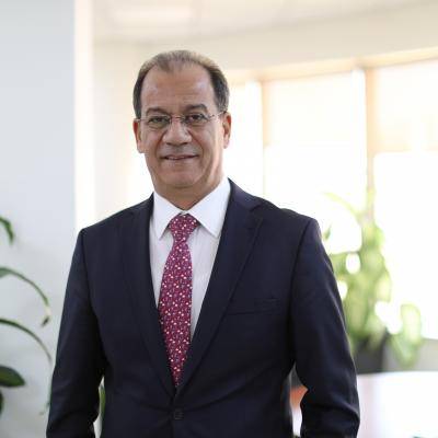 الحكومة: الإعلان عن قانون الاستثمار خلال أسبوعين