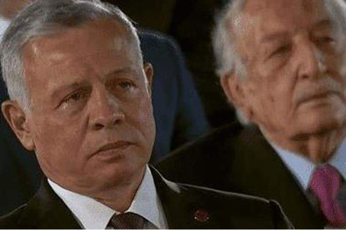 لماذا ذرفت دموع الملك خلال الاحتفال بعيد الاستقلال ؟