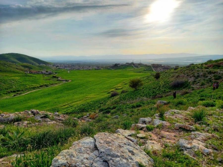 أجواء حارة نسبيًا الى حارة في اغلب المناطق اليوم وغدًا