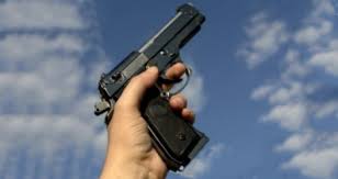 ضبط مطلق النار الذي أصاب طفلاً بعد ان اطلق النار في أحد الأفراح في محافظة المفرق