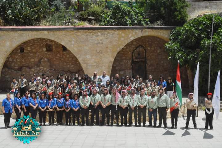 كشافة ومرشدات مار جريس تحتفل بعيد الاستقلال في الفحيص ...صور