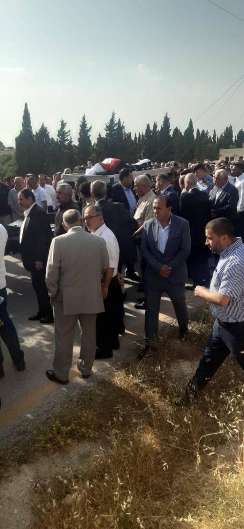 القوات المسلحة وعشائر السلط يشيعون جثمان اللواء الركن محمد رسول العمايره