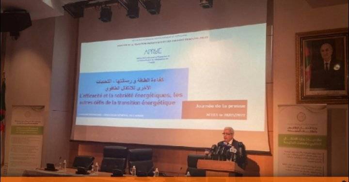 الجزائر: إنشاء شبكة تواصل للإعلاميين لحماية البيئة والطاقات المتجددة