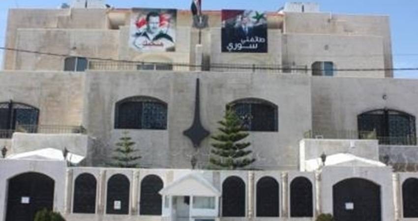 السفارة السورية تعلن عن بدء تسليم الجوازات للسوريين المقيمين على الأراضي لأردنية