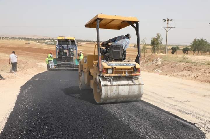 بلدية اربد الكبرى تنجز اليوم صيانة لأجزاء كبيرة من طريق اربد _الحصن ...صور