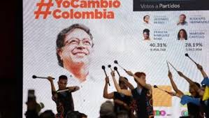 كولومبيا: اليساري غوستافو بيترو يفوز في الجولة الأولى من الانتخابات الرئاسية