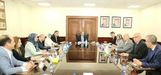 الهواري: حريصون على تقديم الخدمة لمرضى السرطان