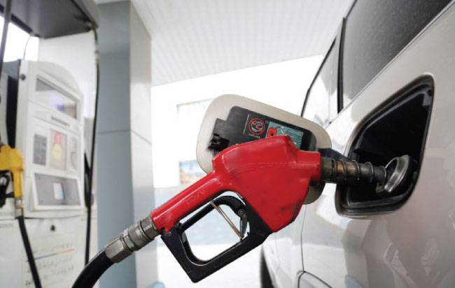 الحكومة: انخفاض أسعار البنزين عالميا وارتفاع الديزل والكاز