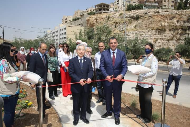 افتتاح مشروع مثلث الزهور الأخضر الريادي.