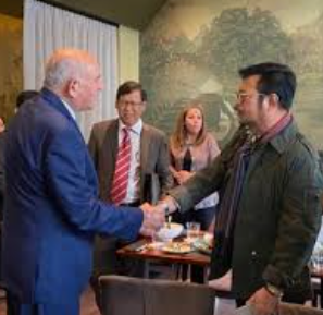 الذنيبات يبحث مع وزير الزراعة الاندونيسي تزويد بلاده باحتياجاتها من الأسمدة الفوسفاتية الأردنية