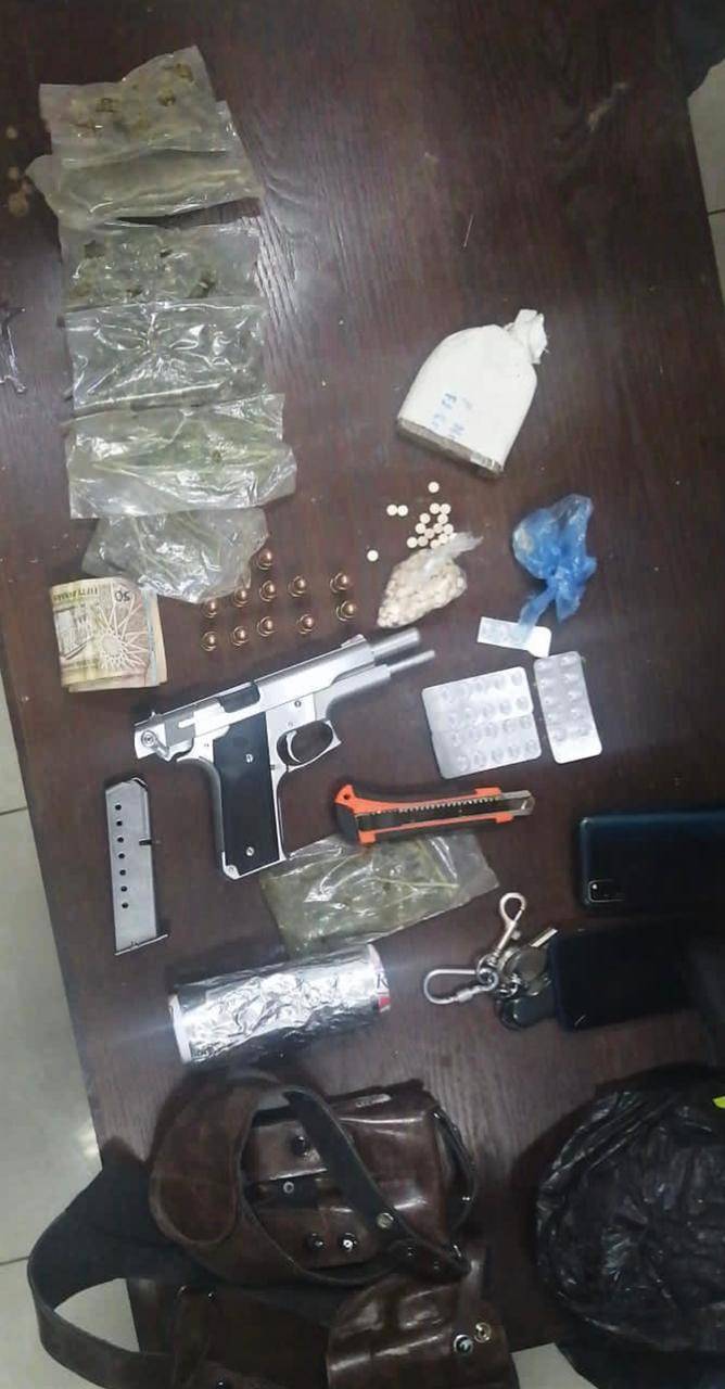 الأمن العام : قوة أمنية خاصة تُلقي القبض على مطلوب خطير ومسلح