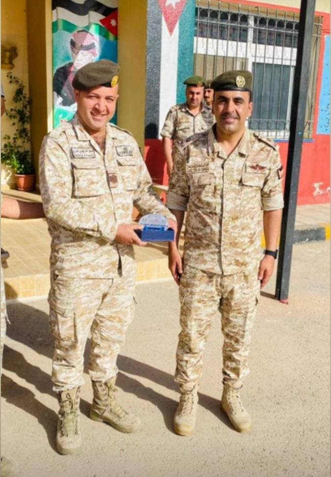 مدرسة الملك عبد الله الثاني ابن الحسين في سما السرحان تشكر المعلم صخر الحوري...صور