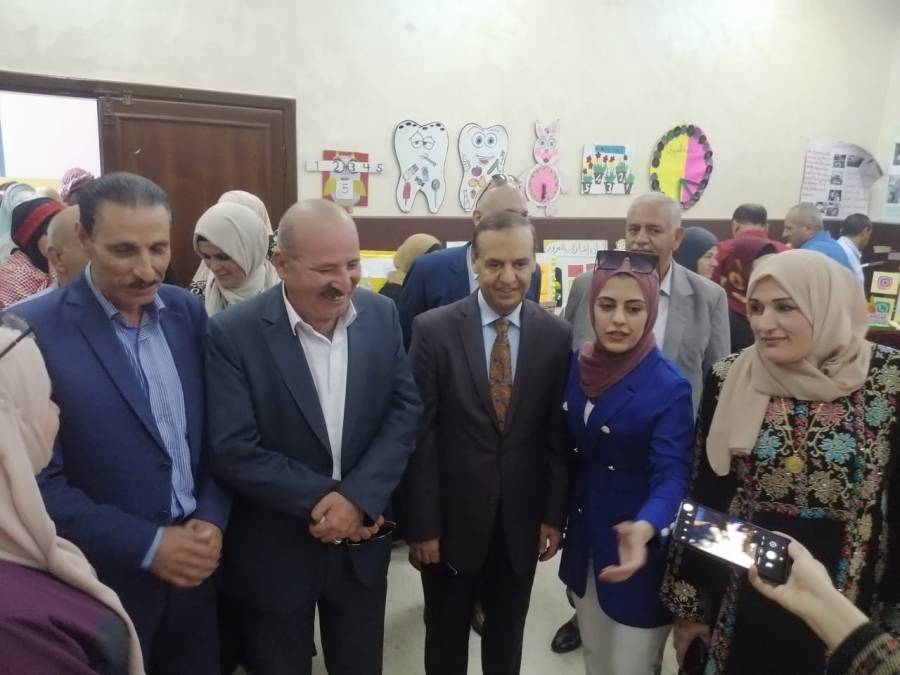 احتفال مهيب بعيد الاستقلال 76  بمدرسة كفرسوم الثانوية للبنات برعاية الشياب ...صور