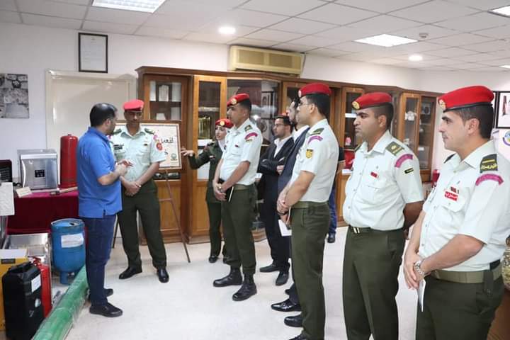 وفد من جناح تدريب قيادة الشرطة العسكرية الملكية يزور ادارة مكافحة المخدرات