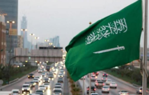 السعودية.. إعلامية تروي ما حصل معها بحادث سيارة بالرياض