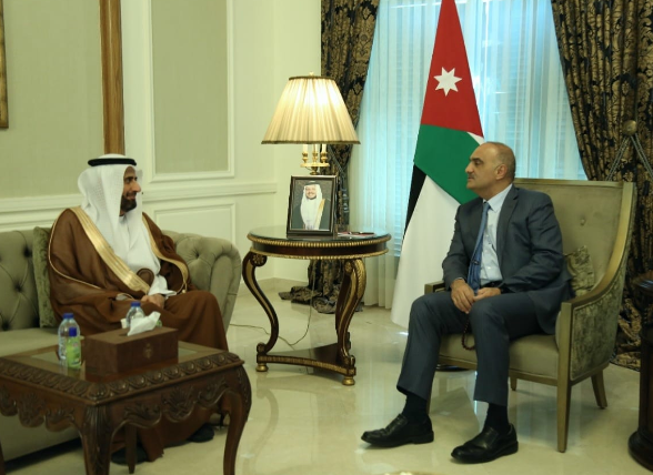 رئيس الوزراء يستقبل وزير الحج والعمرة السعودي