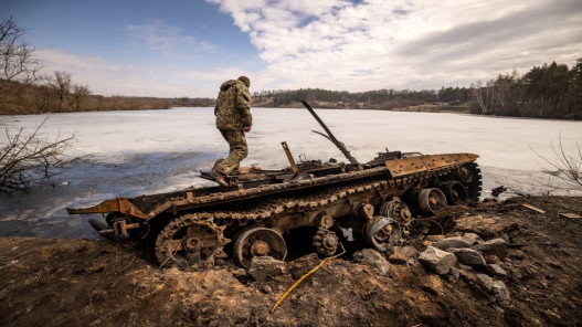 الكرملين: واشنطن تصب الزيت على النار بتسليمها أسلحة جديدة إلى أوكرانيا