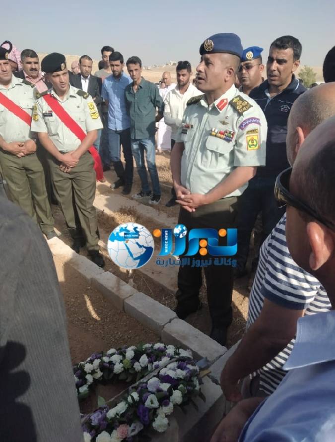 القوات المسلحة وقبيلة بني صخر تشيعان جثمان العميد عبد الله حريثان الجبور ...صور و فيديو